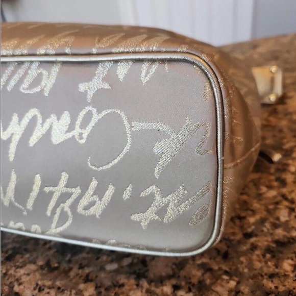 Coach Lurex New York Script Holiday Limited Edition Hobo F17472 - Picture 4 of 14